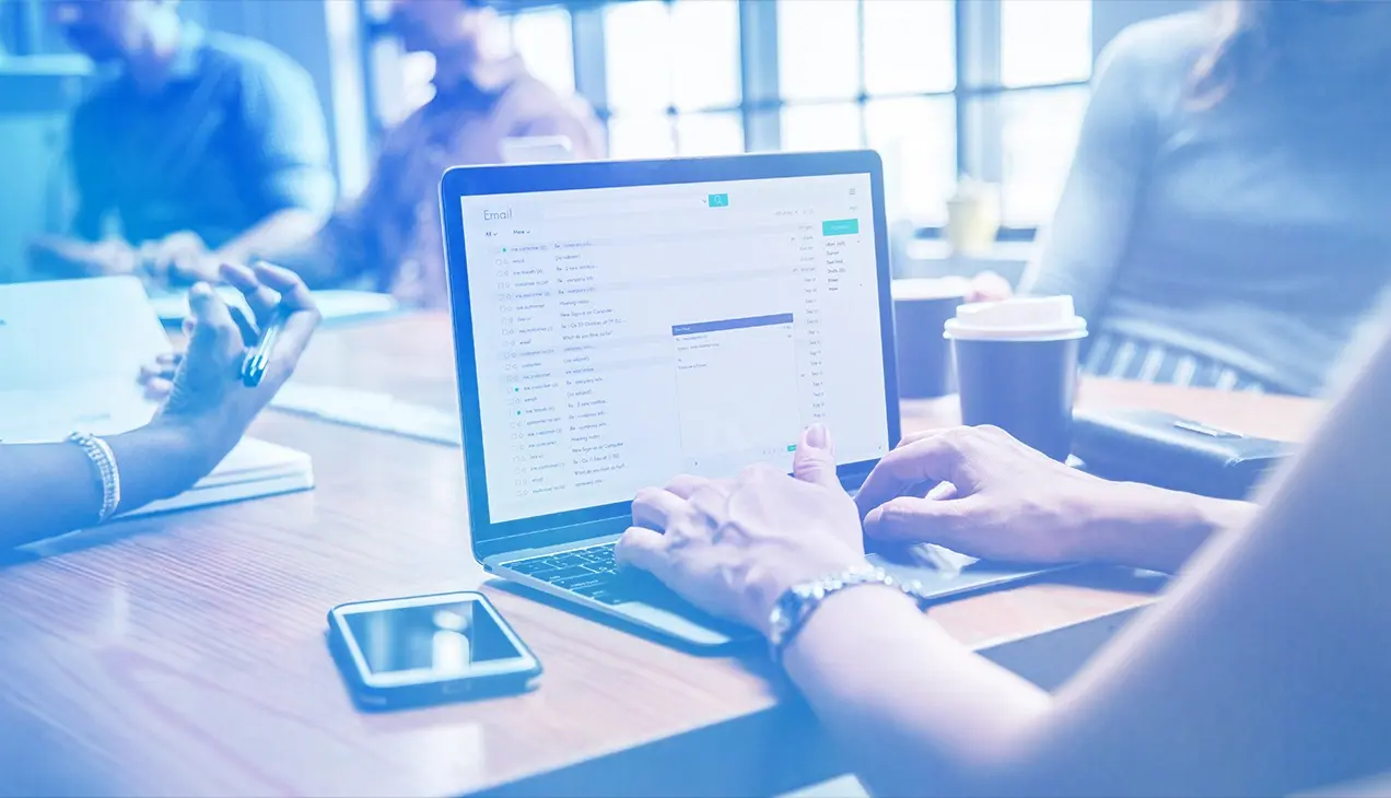 &bull; Exchange Server دی 1404