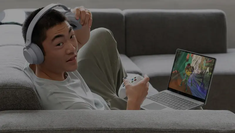 &bull; Microsoft Surface دی 1404