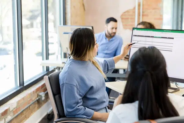 • Google Sheets در برابر Microsoft Excel: بررسی و مقایسه‌ای جامع مهر 1404