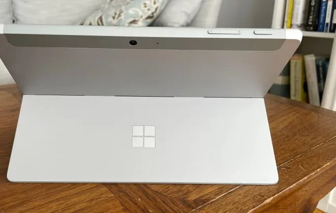 • بهترین مدل Microsoft Surface کدام است؟ چگونه مدل مناسب را برای خود انتخاب کنیم؟ مهر 1404