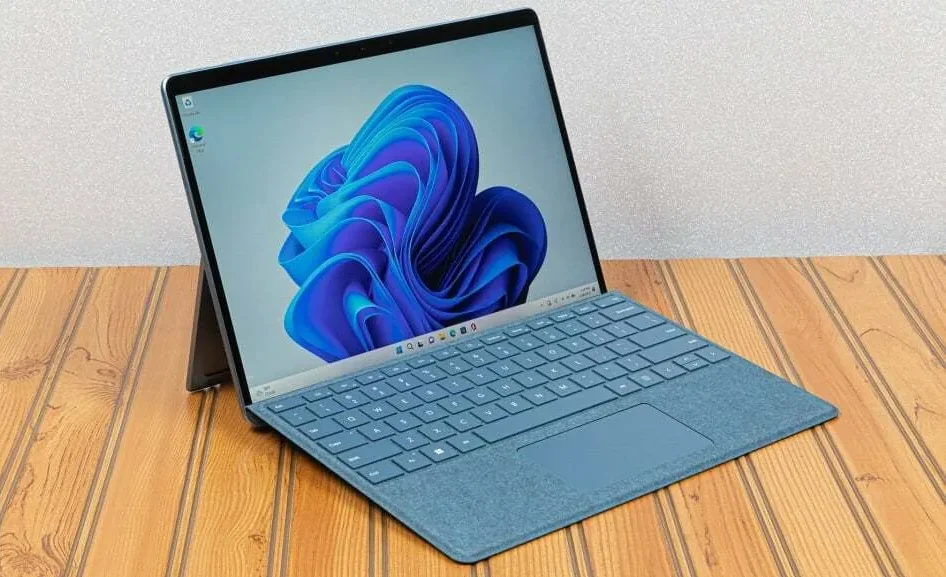 • بهترین مدل Microsoft Surface کدام است؟ چگونه مدل مناسب را برای خود انتخاب کنیم؟ مهر 1404